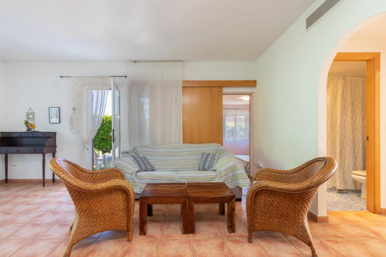 Villa Verde Piscina Pirvada Y Wifi L' Escala Exteriör bild