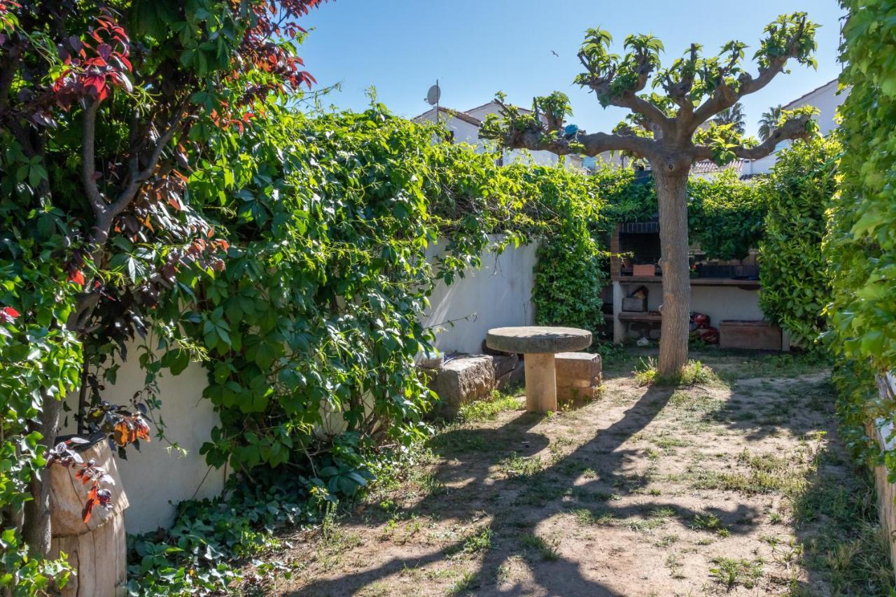 Villa Verde Piscina Pirvada Y Wifi L' Escala Exteriör bild