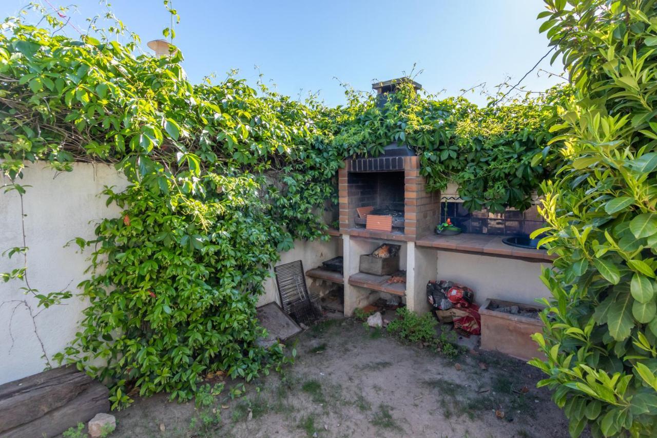 Villa Verde Piscina Pirvada Y Wifi L' Escala Exteriör bild